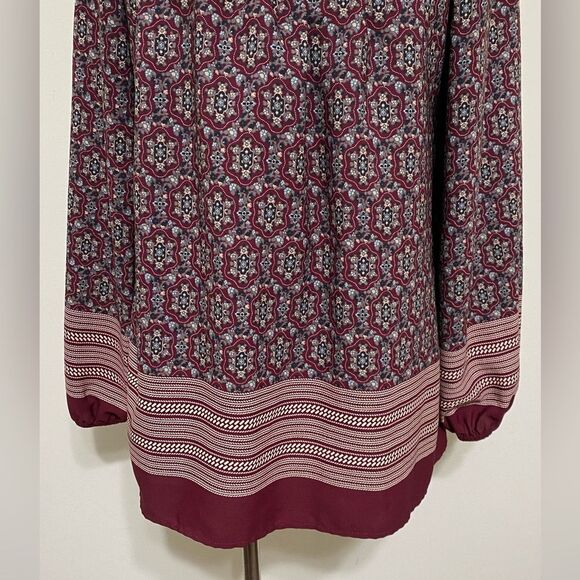Bobeau Relaxed Top Blouse Tile Print Medallion Boat Neck Top Burgundy Size S - Picture 4 of 13